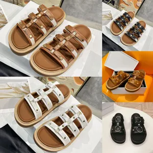 Slippare Silder Women Designer Sandals Shoes Slipper Metal Buckle Casual Loafers Shoes Outdoor Beach Slides Flat tofflor Botten med äkta läder tofflor