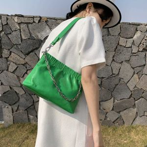 حقيبة جلدية نسائية أعلى طبقة كتف كتف حقيبة كتف صغيرة تصميم الإبط أزياء المرأة متعددة الاستخدامات