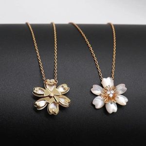 Anhänger Halsketten weiße Fritillaria Daisy Sonnenblumenkette mit 18 Karat Gold Blumenkragenkette für Frauen