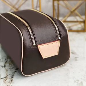 Top quality toiletry bag Luxury Bumbag Designer Bag Cross Body Men's Women's Chest Bags