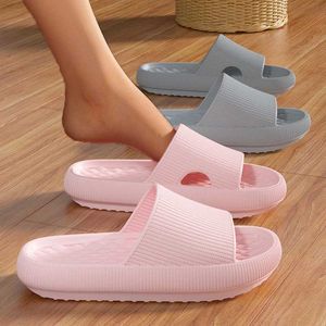 Slippare Summer Trend Concise Ladies Home Shoes for Women Cozy Non-Slip Slides Lithe Soft Sandals Men Par Indoor Flip Flops H240509