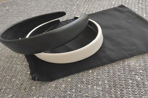 new fashion Hair Accessories collection classic PU headband with metal c classic hairband Equipped With VIP card and dust bag9265233