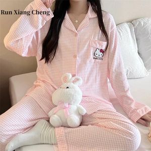 Kvinnors sömnkläder Runxiangcheng 2024 Autumn Pink Cute Cartoon Checkered Kitty Loose Skincare Pyjamas Home Clothing