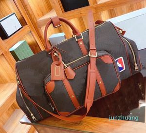Сумка для путешествий контраст цвета аэропорта сумочка большие бостонские сумочки Duffel Bags 61 Scm Designer