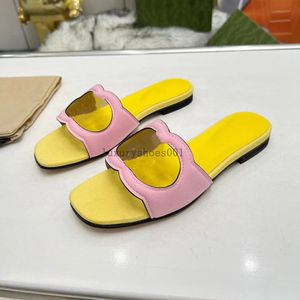 Sandały Slipper Slipper Slide Damskie wycinane sandały Buty Buty Lady Flip Flip Flip 5 cm poślizg na plaży Slajd Płaskie spacery oofr slajdy 5.8 06