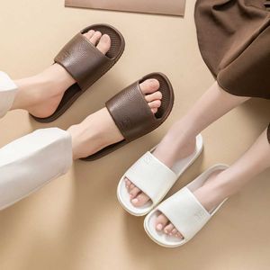 Тапочки новая модная мультипликация летняя пара не скользящих мягких слайдов Lithe Comfort Sandal