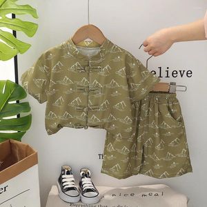 Kläduppsättningar småbarn pojkar boutique kläder 2024 sommar baby pojke kläder 1 till 5 år söt full tryckt landskapsskjorta och shorts set barn