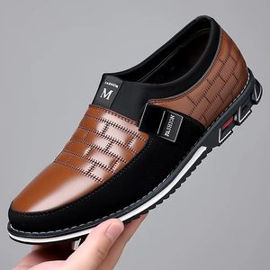 Summer Mens Casual Leather Shoes Business Supotos para homens deslizamentos de escritório Sapatos de trabalho homens mocassins Sapato masculino grande tamanho 240426