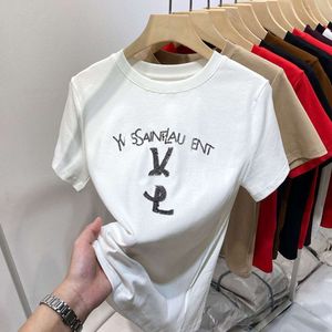 Designer Luxury Laurents Classic New Casual Trend All-Match Round Neck Diamond Embroidered Poplar Grove Summer Bekväm kort ärm utanför axeln T-shirt