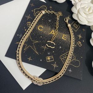 Luxury 18k Gold Plated Necklace Brand Designer Fashionable Charming Womens Luxury Necklace Boutique Diamond High Quality Long Chain Necklace Box