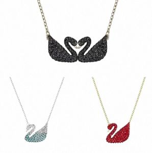 Mulher moda 14k colar de pingente de cisne de cisne de ouro batendo em um colar de designer de diamantes de coração mais estilo colar de prata jóia de presente emocional senhora expressa seu amor