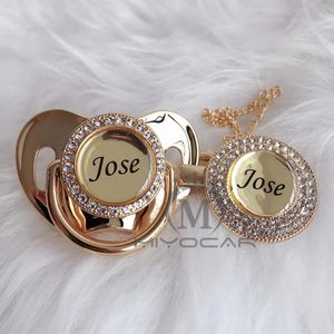 Miyocar personalisiert jeder Name kann Gold Bling -Schnuller und Schnuller Clip BPA Free Dummy Bling einzigartiges Design P8 240423 machen