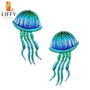 2st Metal Jellyfish With Melt Glass for Wall Decoration Home Decor Sculpture Staty of Living Room Bedroom 240508