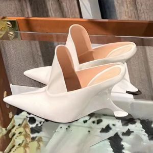 2024 Ladies Sheepskin Leather Sandals Chunky Heel Deep-Mouth Pillage Pointed Ted toed Slipper Elegant Summer Shoes Party Wedding American Europe Alien Heel Storlek 35-43