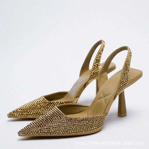 Отсуть туфли Золотые женщины каблуки сандалии 2023 Летний кристалл заостренные ноги для женского шпилька африканского африканского со страза