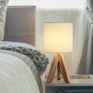 Tischlampen Nordische Lampe Moderne Art Desk Home Decor Fixture Stoff -Bett mit Switch Interior Lesen Sie Licht für Schlafzimmerstudien