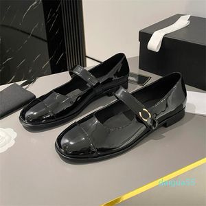 Sexy ShoesSpring Autumn Women Casual Shoes Fashion Patent Leather Flats Mary Janes Low Heels Round Toe Buckle Strap Woman