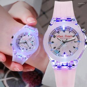 ساعة Wristwatches Sport Kid Watches for Girls Boy Gift Personge Clock Easy Read Kids Silicone Flash Quartz Infantil