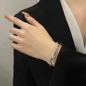 Pulseiras de casamento corea novas jóias de moda 14K Gold Gold Luxury Zircon Knot Double Fecht Fecht Fecht Fish