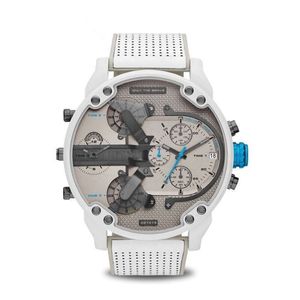 Mężczyźni Big Big Dial Watch Fashion Indywidualny Zegar Silikonowy Pas 7419 Watch Kwarc Watch Sport Business Hour Mężczyzna DZ 220208 246L