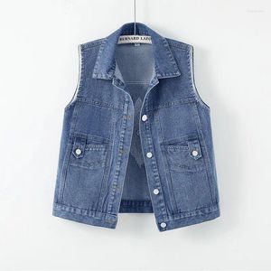 Kvinnors tankar 2024 Spring Autumn Women Big Pocket Jean Vest broderi ärmlös jacka Löst vintage denim Waistcoat Kvinnliga utkläder T180