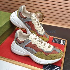 Designer Rhyton Casual Scarpe da donna Sneaker da uomo Old Pap Allenatori vintage Genuina Chaussures Shoe Aumenta Sneaker Leisure Sneaker 36-46 D2