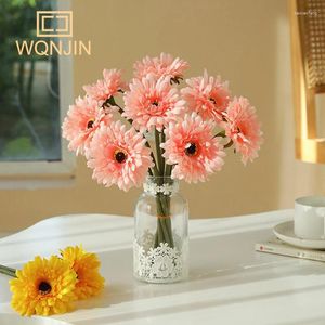 Dekorative Blumen 5pcs Chrysanthemen kleine Sonnenblumendekoration Künstliche Blume Bunt Seiden Daisy Home Arrangement Hochzeit