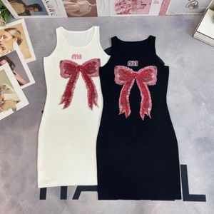 Casual Dresses American Designer High Quality M Letter Bow Pattern Crew-neck Knitted Sleeveless Sheath Dress Wrap Hip Skirt Sundress Sexy