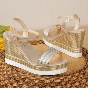 Women Platform Summer Tedges High Heels Sandals مريحة بالإضافة إلى أحذية سيدات الحجم 240428 F8A8