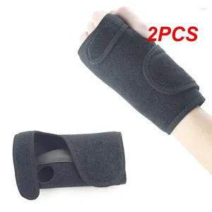 Supporto da polso 2 pcs nero Fornire sotto la protezione della pressione del dolore antiscivolo Design leggero Sports Protective Equipment Utdoor