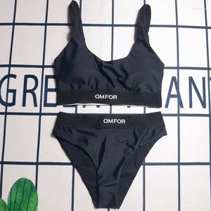 Kadın Mayo Marka Tasarımcı Mayo Kadınlar 2 Parça Yukarı Çıkış Plaj Giyim Plajı Seksi Siyah Bölünmüş İki Parçalı Sütyen Bikini Seti