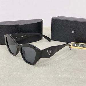 Designer Sonnenbrille für Frauen Männer Sonnenbrille Klassische Katzenaugenformbuchse Sonnenbrille Goggle Outdoor Beach für Mann Mix Farbe Polarisiertes Licht