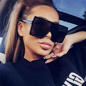 Occhiali da sole sfumature di grandi dimensioni Donna Black Fashion Square Glasses Big Frame vintage retrò unisex Oculos femminino 259v