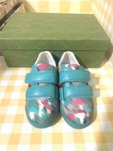 Marka trampki dla dzieci kolorowy wzór grzybów buty dla dzieci Rozmiar 26-35 Wysokiej jakości opakowanie marki Buty dla dziewcząt buty dla chłopców Buty 24 May