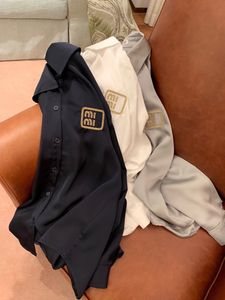Paris T-Shirt Designerin Frauen Miut Shirt Polo Frauen gestricktes Hemd Top 100% reine Baumwollwesen Jeans Sommer kurzärmelig Pullover Frauen-Denimrock Top-Qualität 22B
