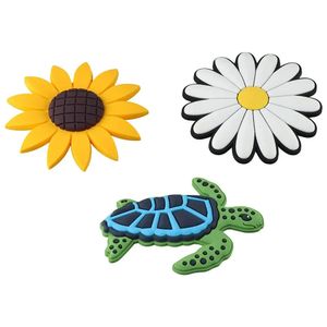 4Pcs PVC Decoration Charms Turtle Shape Chrysanthemum Shape Rubber Beach Bag Accessories Sunflower Shape Cheers Letter Shape 240509