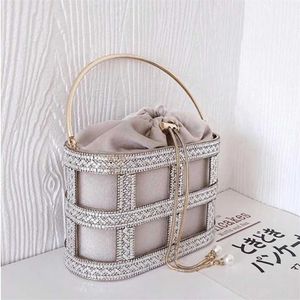 Luxury Wedding Clutch Bag Elegant Handmade Diamonds Hollow Out Metal Cage Handbag Party Purse High Quality Evening Bag ZD1637 211123 278y