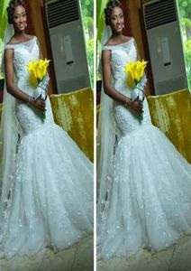 Потрясающее изготовленное на заказ кружевное свадебное платье Высококачественное вырезовое вырез Bateau Mermaid свадебное платье New Design2614708
