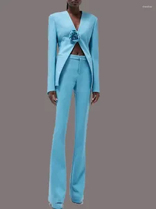 Dwuczęściowe spodnie kobiet Wysokiej jakości 2024 3D Flower Button Blue Spants for Women Wedding Collar Blazer Flare Flare