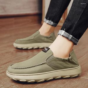 Lässige Schuhe 2024 Sommer -Sneaker Männer schließen atmungsaktiven Männern komfortable Gehen für männliches Arbeitsbüro Fahren Fahren