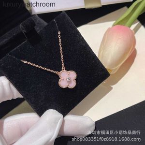 Vancleff High End jewelry necklaces for women V Golden Lucky Clover Necklace Single Flower Set with Diamonds Necklace Plated 18K True Gold All Colors Original 1:1 logo