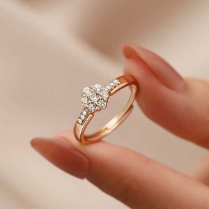 Влюбленные эксклюзивное кольцо без деформации нежное цветочное кольцо для женской легкой роскоши и уникального дизайна с Common vanly