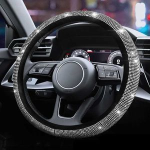 Rattet täcker Universal Car Rhinestones rattskydd Crystal Diamond Bling Steering Wheel Protector Cover Auto Accessories for Woman T240509