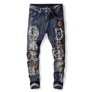 Mäns jeans avancerade broderier Mens Party Handsome Retro Hole Patch Personlighet Design Stretch Slim-Montering Biker Long Pants Q240509