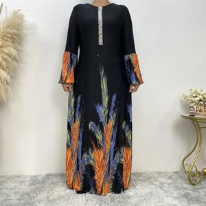 Abbigliamento etnico seta ghiacciata abito estivo alla moda stampato abaya per donne sciolte di grandi dimensioni dell'Arabia islamica musulmana Dubai Kaftan