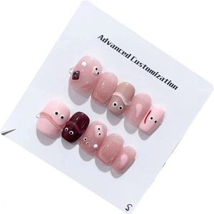 Pink Cute a mano pressa fatta a mano su unghie corta rotonda adorabile falsa nail art con cuore in EMMABEAUTY Storenoem19456 240430