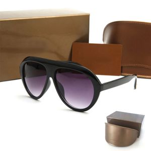 Occhiali da sole da sole di alta qualità 0479 lussuosi occhiali da sole da sole UV protezione da uomo designer di occhiali per occhiali carni di moda in metallo femminile Spec 284f