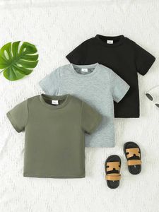 T-shirts Boys Summer Solid Round Neck T-shirt a 3 pezzi Set colorato per bambini T-shirtl240509