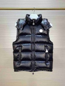 Мужские жилеты вниз по жилету Love Vest Iconic Shiny Lacquer Nylon, сделанный из классического прямоугольного стежка классического жилета. Размер 1-568CU