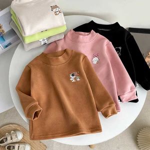 T-Shirts Baby Girl Boy Velvet T-Shirt Childrens Cartoon Bottom Hemd Dicke langärmlige gezeichnete Herbst/Winter-Kinderkleidung Koreal240509